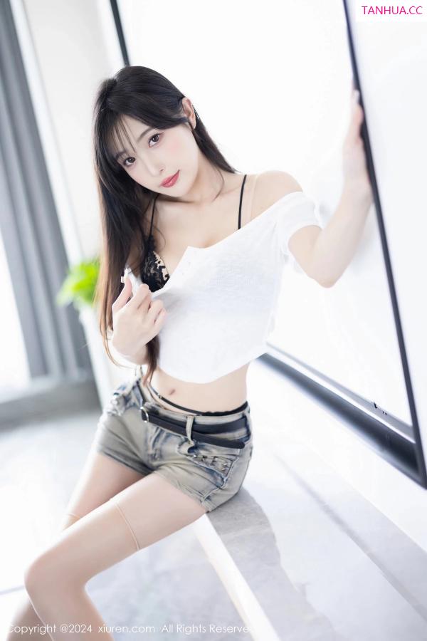 林星阑  [XiuRen]高清写真图 2024.05.08 No.8504 林星阑 停车场美腿第38张图片